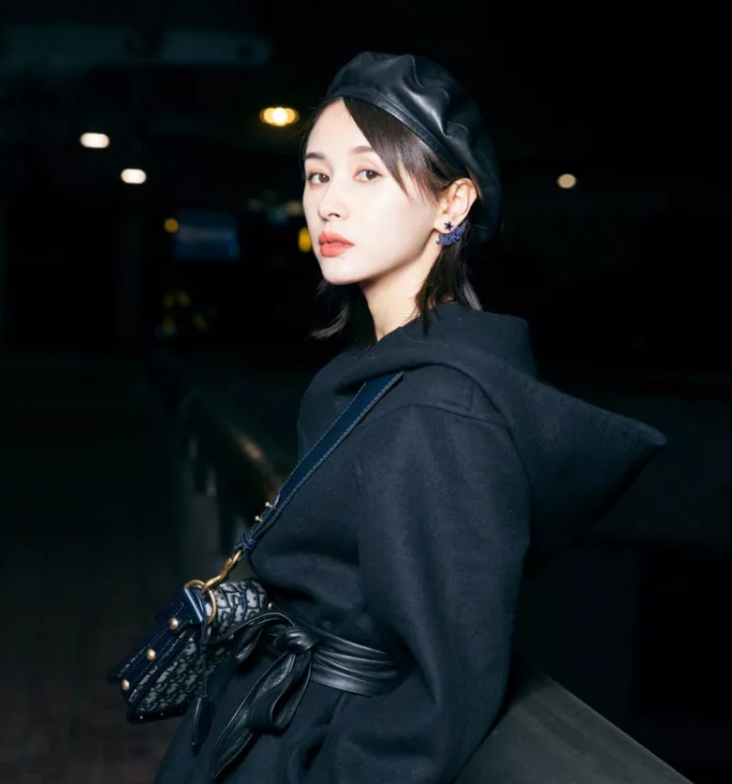 今年秋冬最chic！原來(lái)短發(fā)和帽子這么配??！