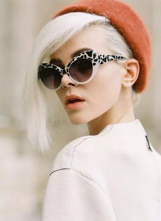 冬天帽子與發(fā)型怎么搭？保持不亂有絕招